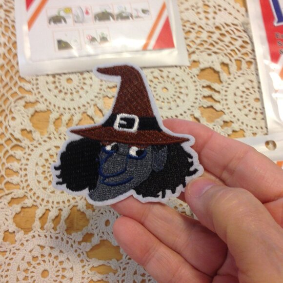 Crafts bundle, embroidered witch and skeleton sew-on & iron-on patches - Picture 4 of 6
